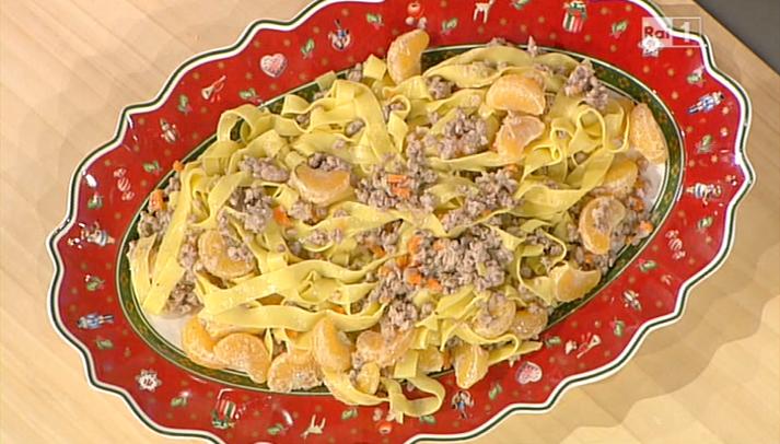 tagliatelle con ragù di maiale in bianco