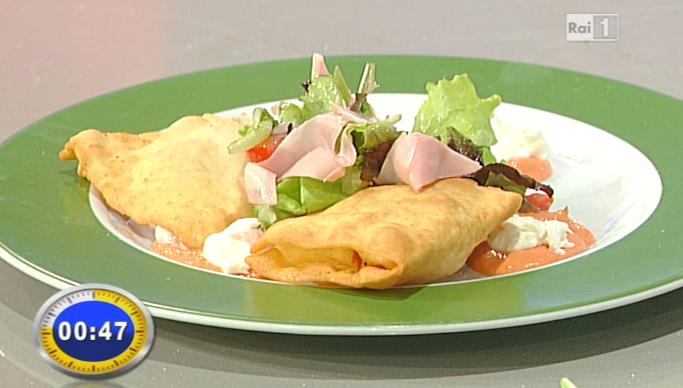 gnocco fritto con squacquerone e mortadella