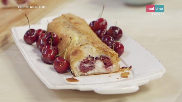 strudel di ricotta e ciliegie