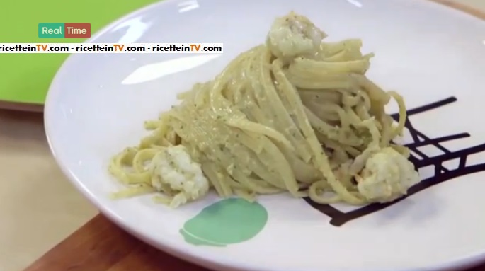 linguine al pesto di mandorle e scampi