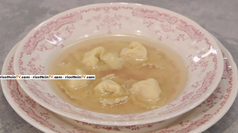 cappelletti in brodo