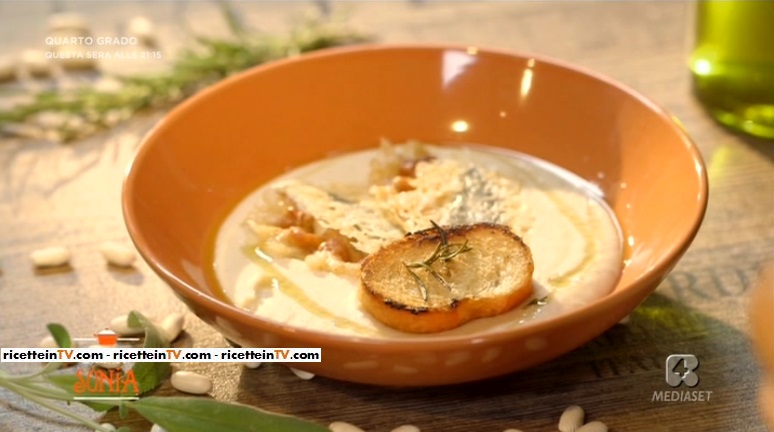 crema di cannellini con guanciale croccante e cialda di Grana