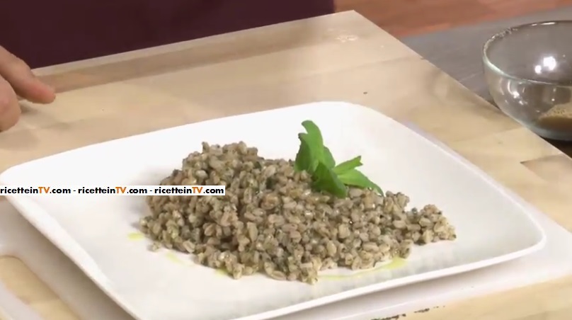 farro saltato con erbe aromatiche