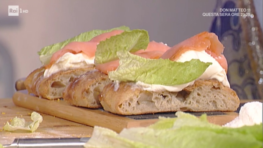 focaccia di mais con mascarpone e salmone affumicato di Gabriele Bonci