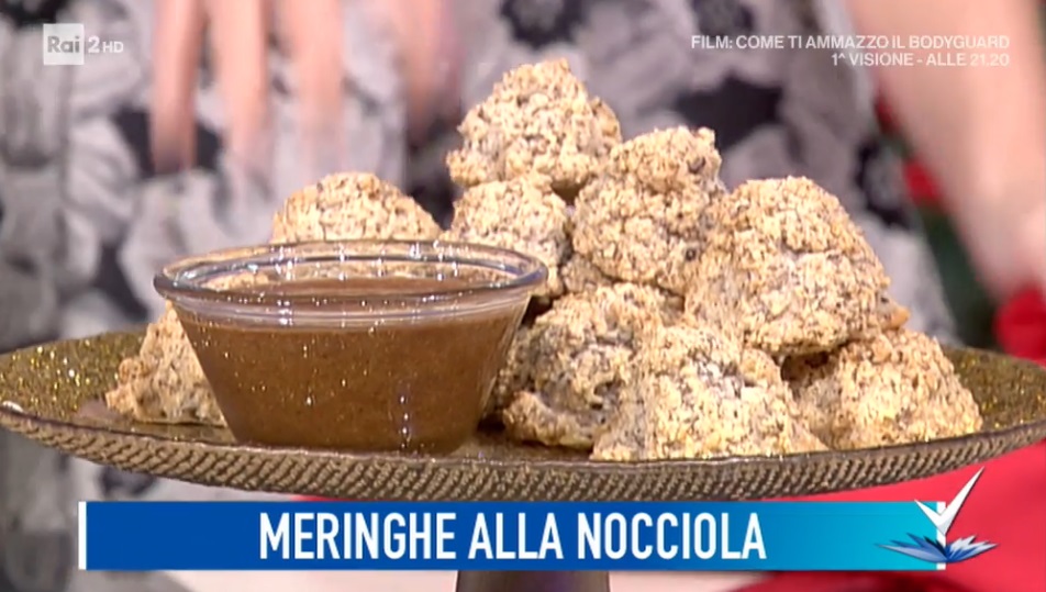 meringhe alla nocciola e crema di nocciole