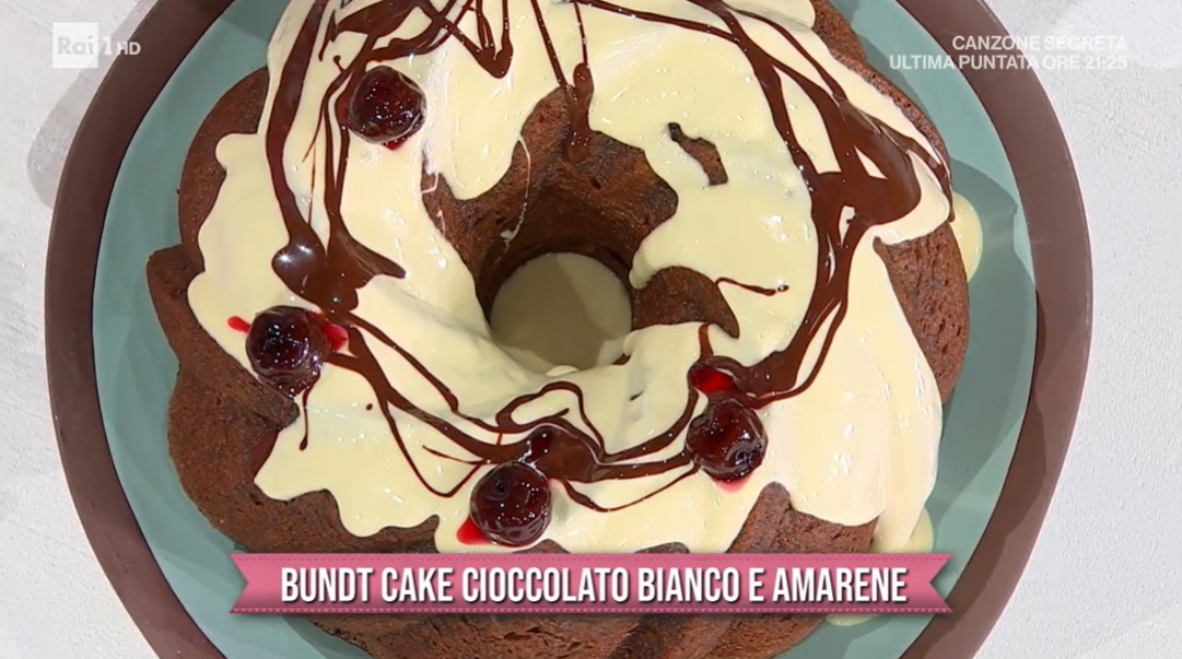 bundt cake cioccolato bianco e amarene di zia Cri