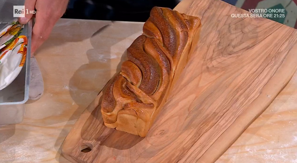 abbraccio di pane di Fulvio Marino