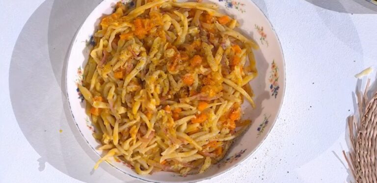 strozzapreti con porri zucca e guanciale di zia Cri