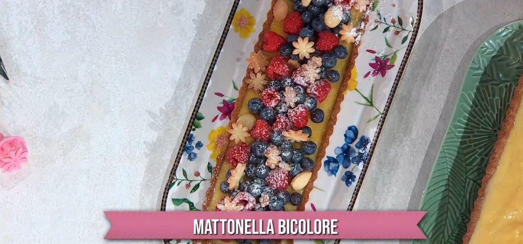 mattonella bicolore di Natalia Cattelani