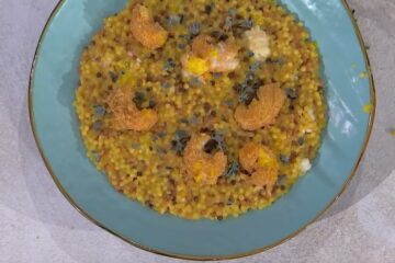 fregula con scampi e aglio allo zafferano di Michele Farru