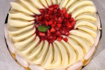 torta golosa alle fragole di Sal De Riso