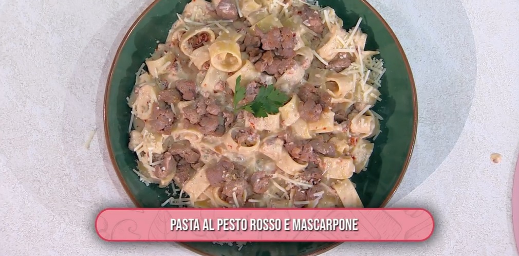 pasta al pesto rosso e mascarpone di Andrea Mainardi