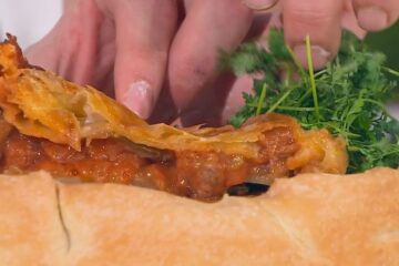 pasticcio di carne e cipolle alla birra di Mauro e Mattia Improta