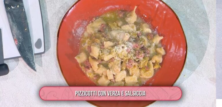 pizzicotti con verza e salsiccia di Davide Nanni