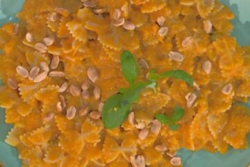 farfalle con crema di carote e arachidi di Antonio Paolino