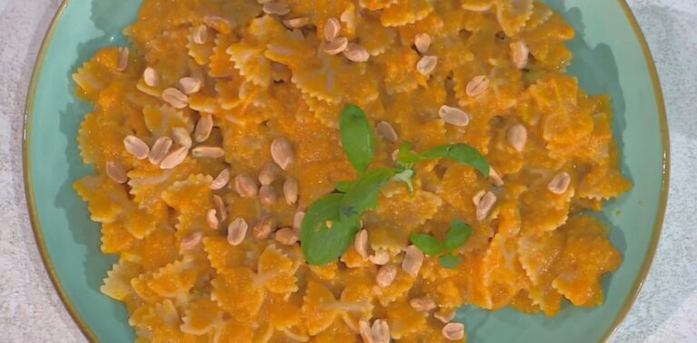 farfalle con crema di carote e arachidi di Antonio Paolino