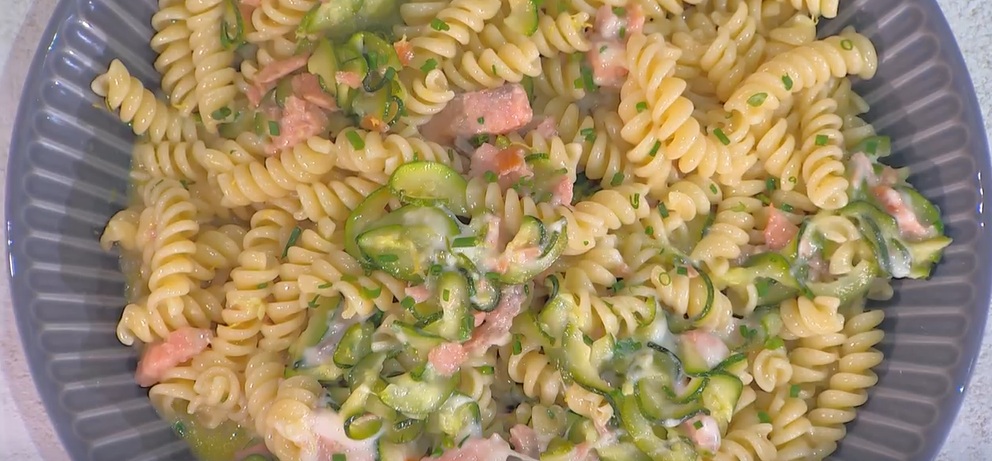 fusilli zucchine salmone e stracchino di zia Cri