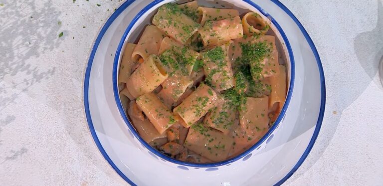 paccheri cozze pecorino e peperoncino di Federico Fusca