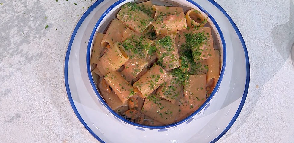 paccheri cozze pecorino e peperoncino di Federico Fusca