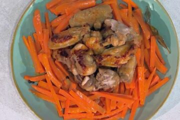 pollo al miele con carote al ginepro di Barbara De Nigris