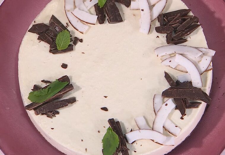 torta semifreddo al cocco di Natalia Cattelani