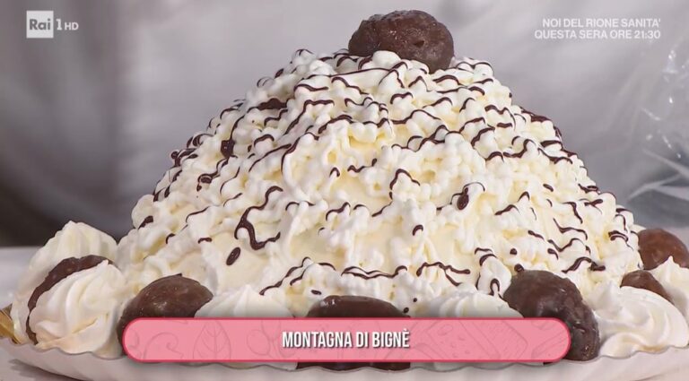montagna di bignè di Sal De Riso