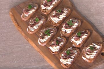 pane burro e acciughe di Fulvio Marino