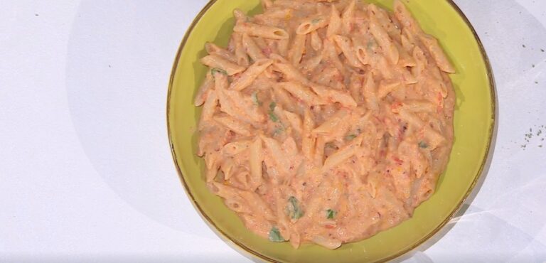 pasta con pesto alla calabrese di Sonia Peronaci