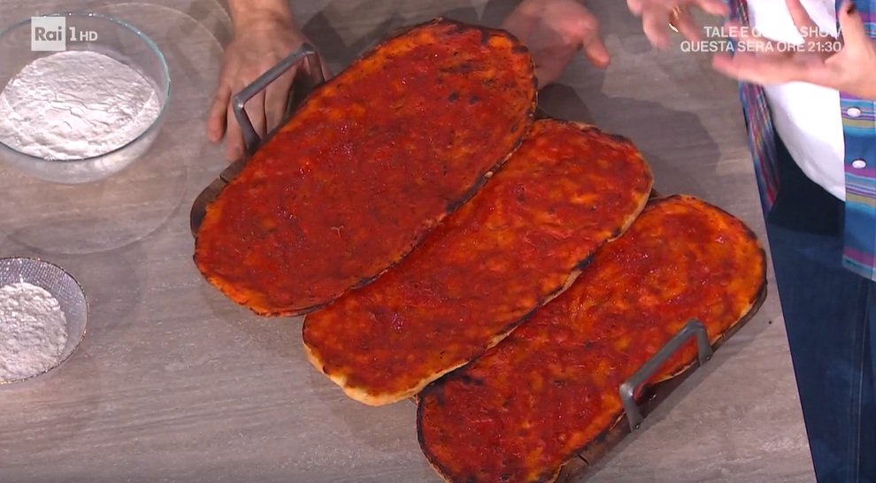 pizza rossa scrocchiarella di Fulvio Marino