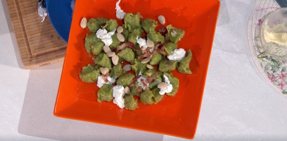 malfatti verdi con burrata e acciughe di Andrea Mainardi