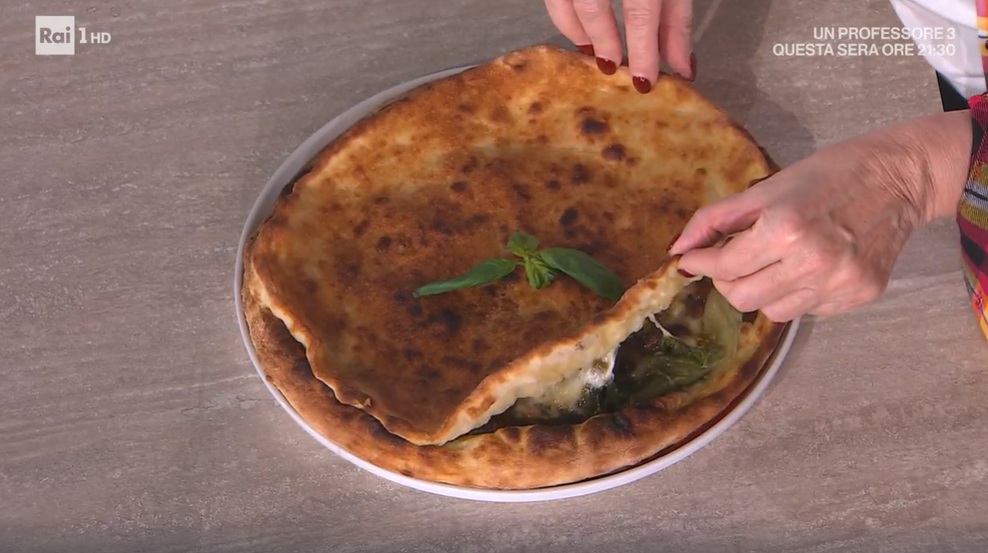 pizza con le scarole al bacio di Vincenzo Capuano