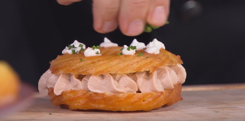 ciambelline di patate con mousse di tonno di Andrea Mainardi