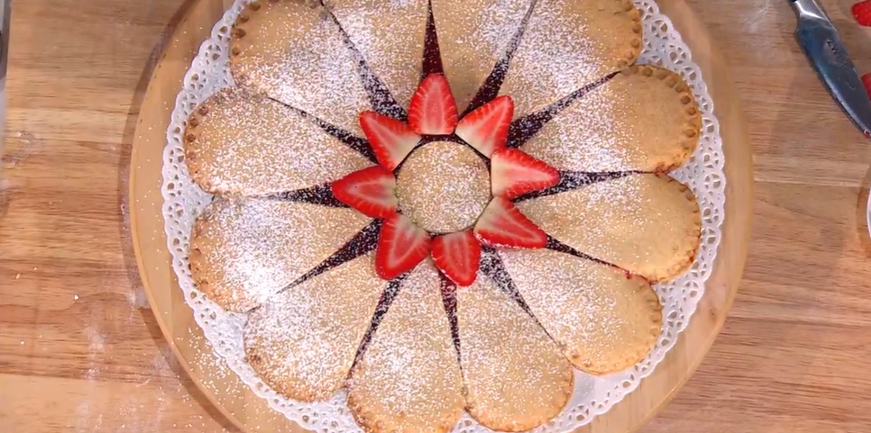 crostata fiore di Natalia Cattelani