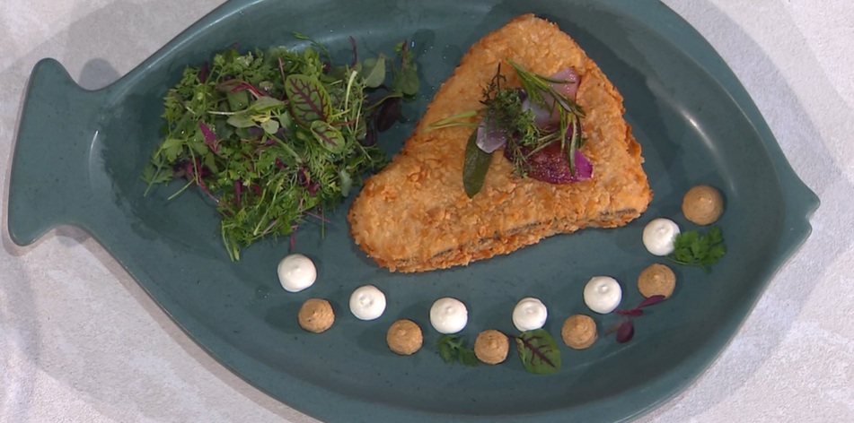 cotoletta di spada con contorno colorato di Gian Piero Fava