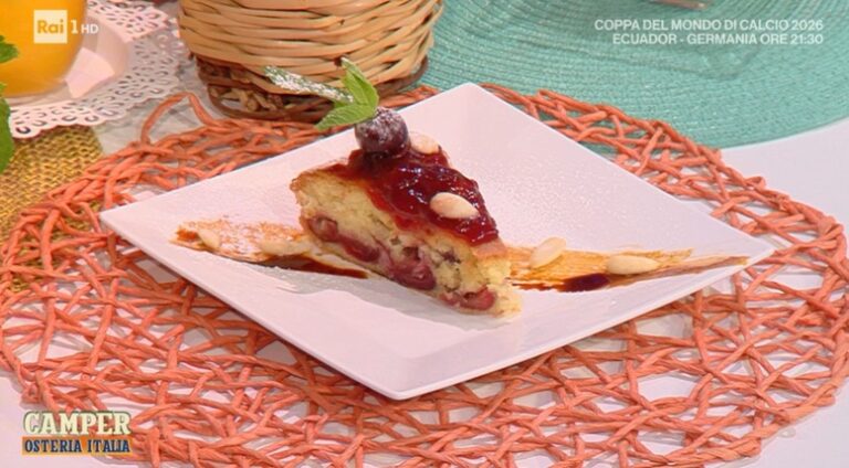 torta di ciliegie e mandorle