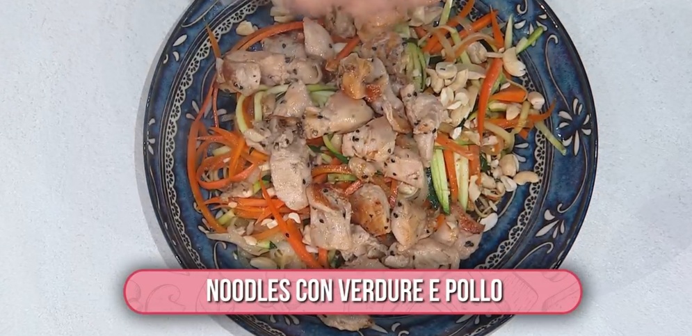 noodles con verdure e pollo di Francesca Marsetti