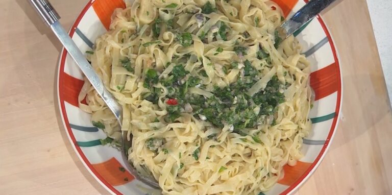 tagliatelle al sugo veloce di Alessandra Spisni